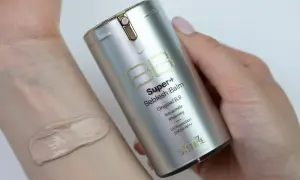 Najlepszy krem BB do cery mieszanej – jak wybrać idealny produkt?