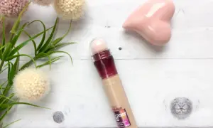 Jak otworzyć korektor Maybelline - proste sposoby na łatwe otwarcie