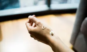 Jak rozjaśnić krem bb - proste metody na idealny odcień dla Ciebie