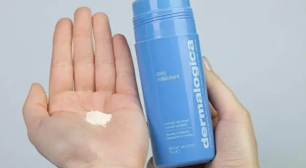 Bezpieczny peeling enzymatyczny w ciąży – jak wybrać i uniknąć błędów w pielęgnacji