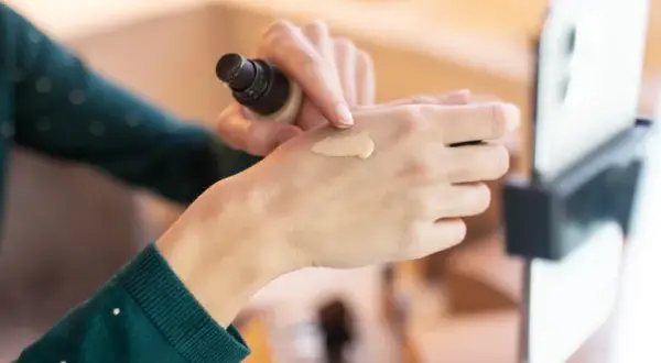 Krem BB, CC czy DD - który produkt najlepiej zadba o Twoją skórę?